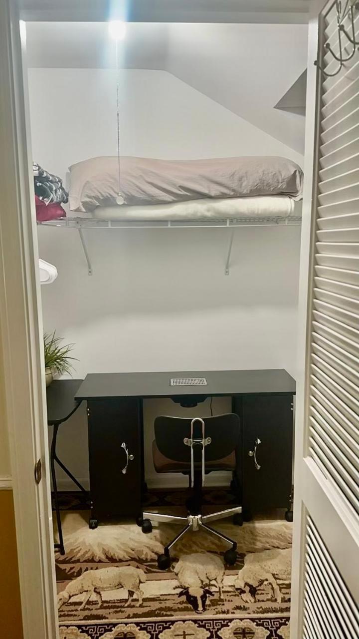 B3 A Private Room In Naperville Downtown With Desk And Wi-Fi Near Everything Dış mekan fotoğraf